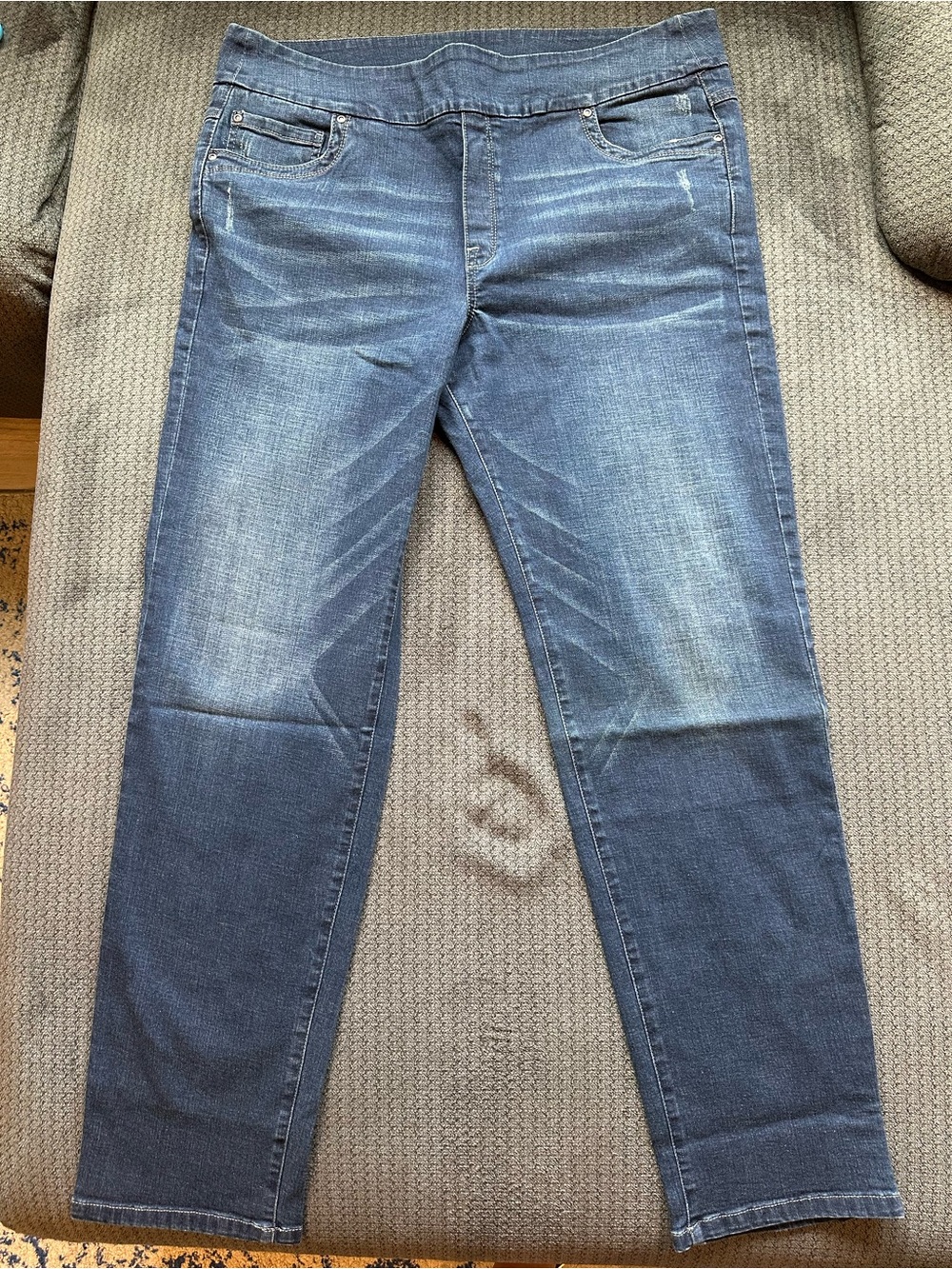 Women's Pull-on Bluberry Denim Straight Leg Jeans in Faded Blue Wash 2XL size 22